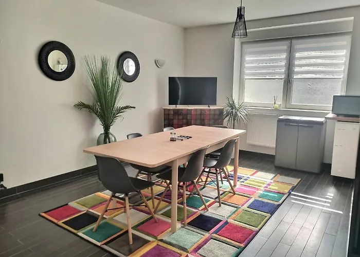 Chambre privée 23m - Canapé lit - WIFI - Appart 120m Woippy