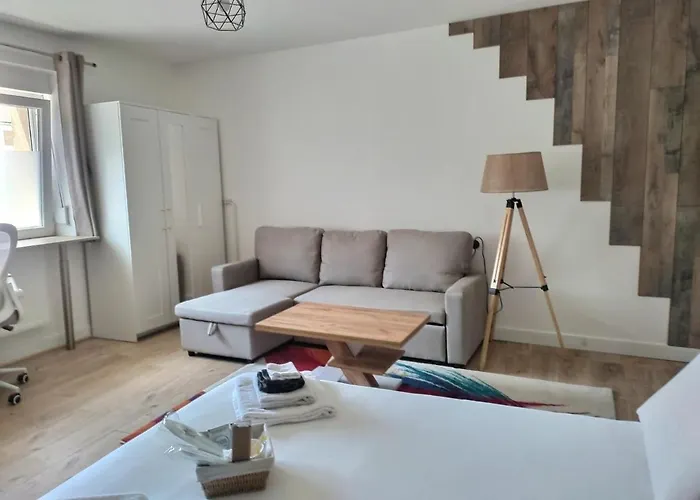 Chambre privée 23m - Canapé lit - WIFI - Appart 120m Woippy