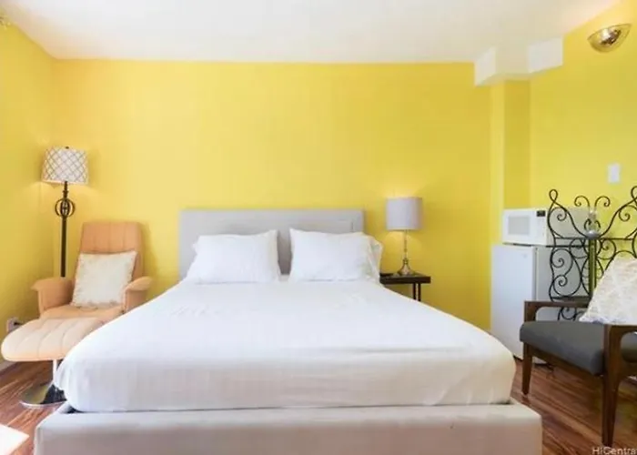 Relaxing Ocean View Boutique Condo - 20F Honolulu