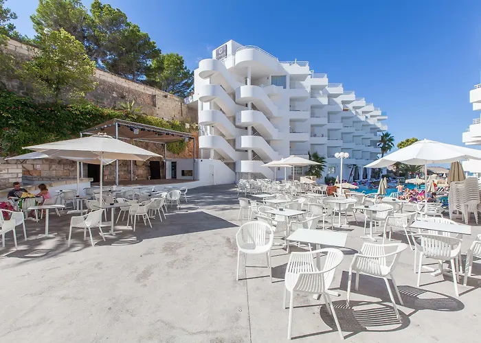 Fergus Style Cala Blanca Suites Santa Ponça