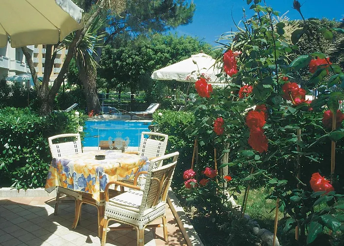 Hotel Corallo Villa Rosa Di Martinsicuro