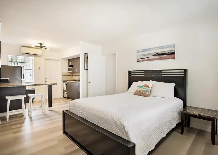 La Mer Suites