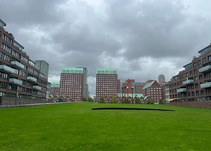 Hotel Bridge View Rotterdam