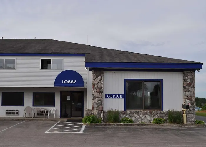 Super 8 By Wyndham Petoskey