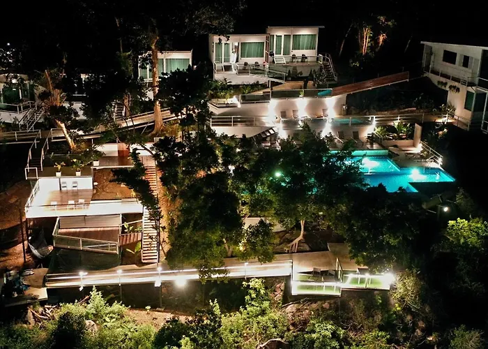 Alunan Resort Kampong Pasir Hantu