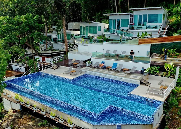 Alunan Resort Kampong Pasir Hantu