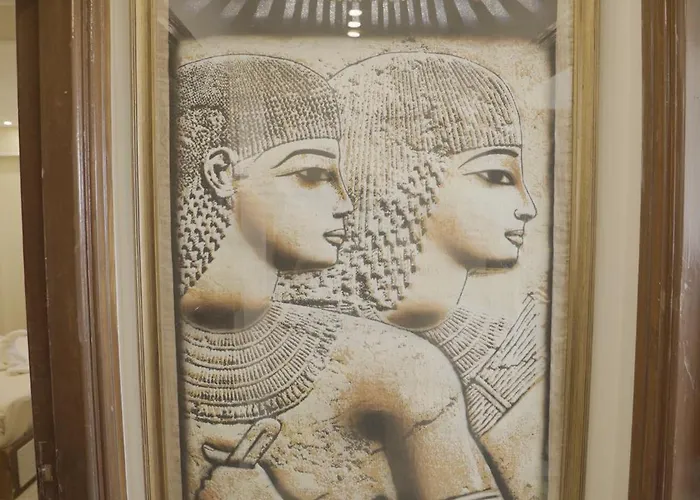 Queen Cleopatra Pyramids Hotel Caïro