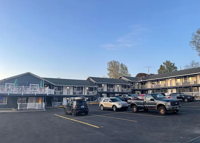 Bayside Inn