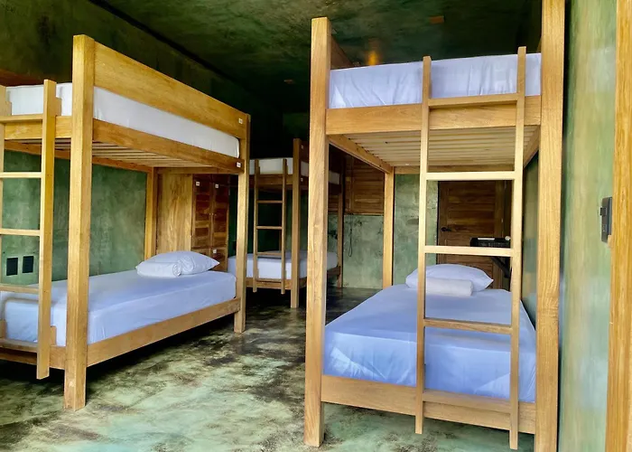 Cocos Hotel