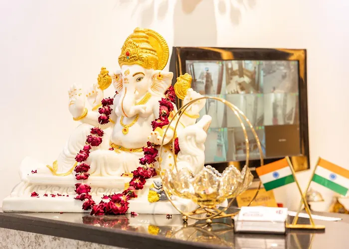 Hotel Cosmo Near Blk Hospital Karol Bagh