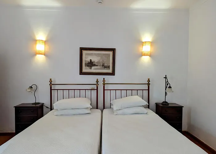 Hotel Solar De Monfalim Évora