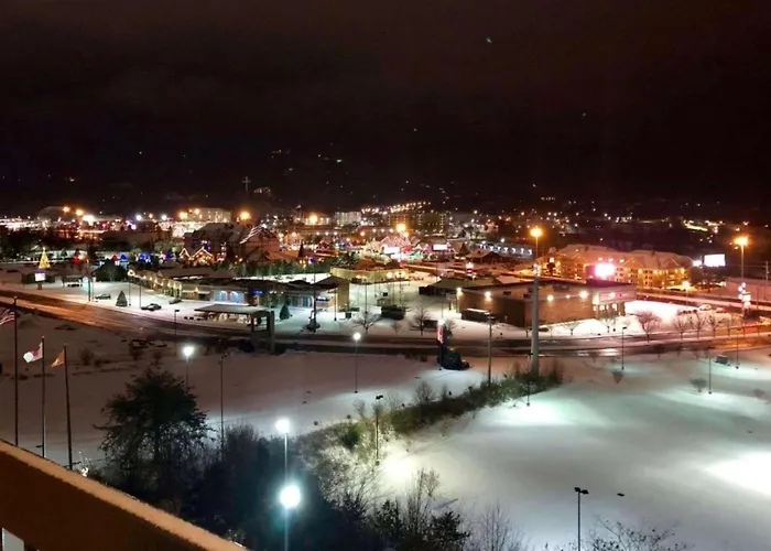 Vista Suites Near Island And Leconte Convention Center Pigeon Forge