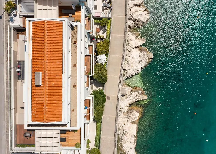 Boutique Hotel Adoral