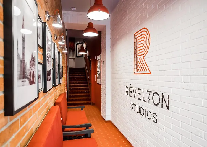 Revelton Studios Karlsbad