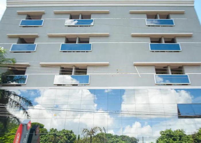 BOMBONATO HOTEL - Fácil Acesso ao Aeroporto e parque de Exposições ABCZ Uberaba