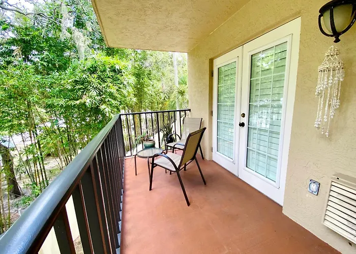 Condo In Waterfront Resort With Balcony Close To Beaches Free Bikes