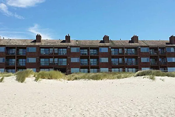 Cozy Cove Beachfront Resort Inn