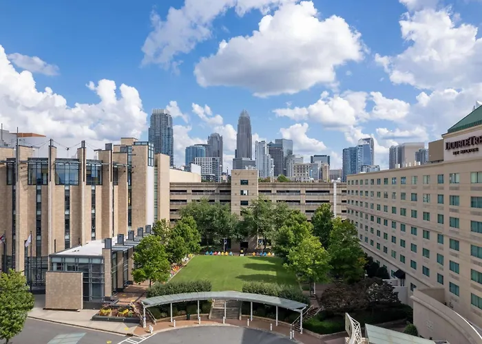 Doubletree By Hilton Charlotte Uptown