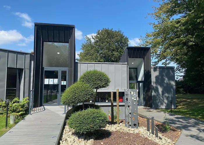 Le Clos Du Pontic Logis et Cit'Hotel Landerneau