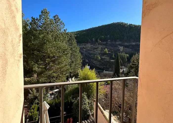 Hotel De La Villa