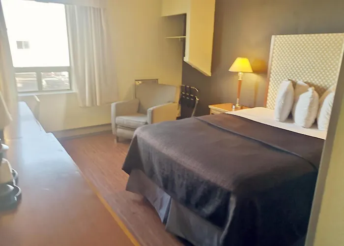 Travelodge By Wyndham Edmonton West