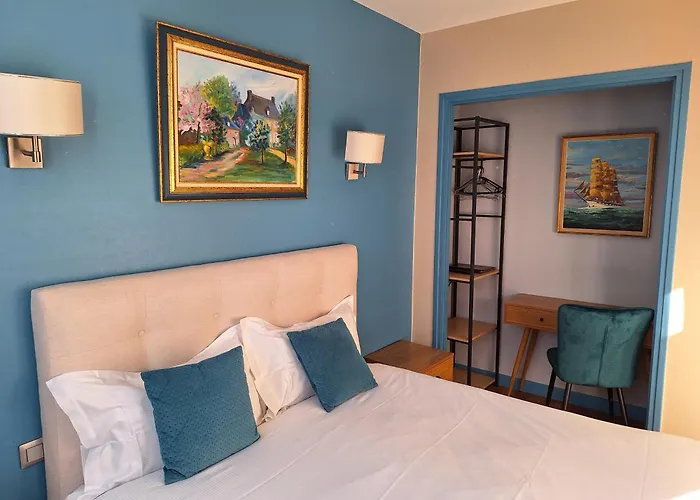 Hotel De Charme La Bonne Adresse - Logis Hotels