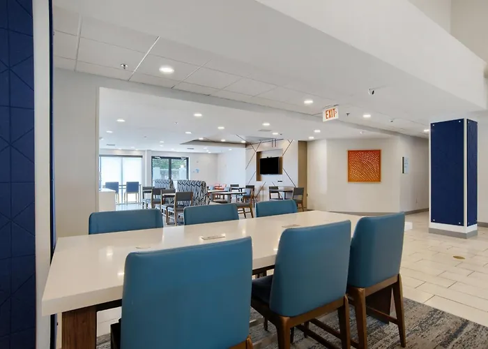 Holiday Inn Express & Suites - Mobile - I-65 By Ihg