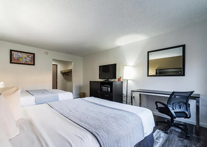 Econo Lodge Cleveland Southeast - Kent Streetsboro