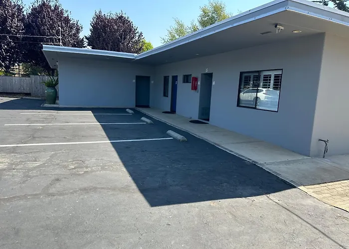 Cambria Palms Motel