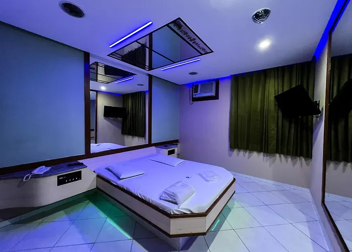 Status Motel Niterói