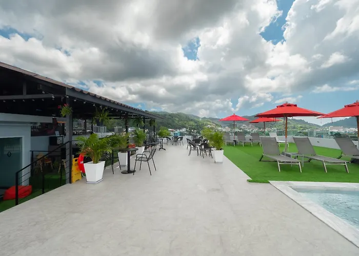Hotel Neon Patong