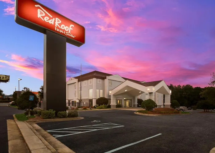 Red Roof Inn & Suites Newnan