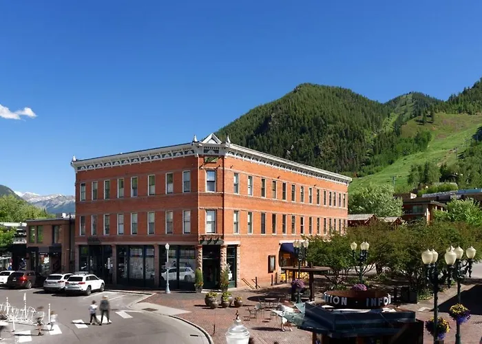Independence Square 304, Stylish Hotel Room With Downtown Views & Great Location Aspen