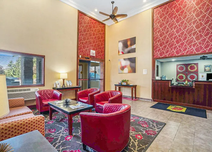 Super 8 By Wyndham Mt. Pleasant Hotel Mount Pleasant