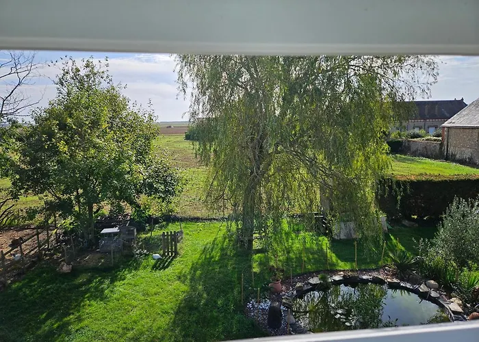 Au Nid des Champs, Agréable chambre d'hôtes, proche de Chartres Dammarie 