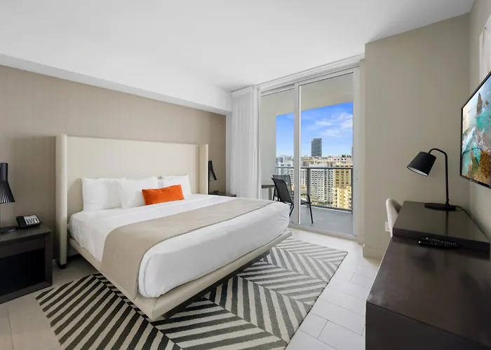 Hyde Beach House Waterway Hollywood