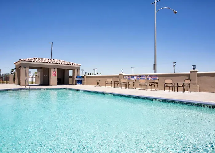 Holiday Inn Express Hotel & Suites El Centro By Ihg