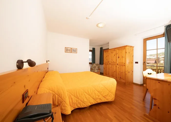 Hotel Garni Manuela Cavalese