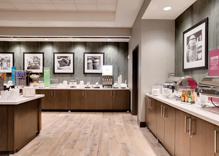 Hampton Inn & Suites Fort Worth Downtown