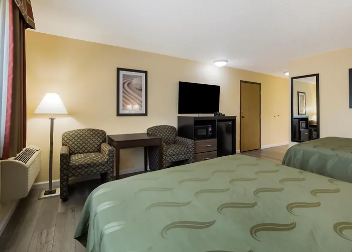 Quality Inn & Suites Medford Airport