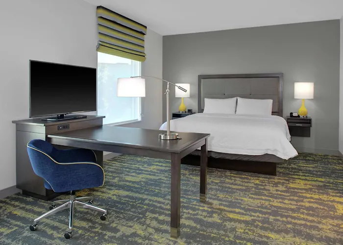 Hampton Inn & Suites Irvine/Orange County Airport