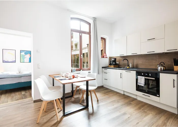 Apartments am Neuen Theater - Altstadt - Zentral - Küche - Wifi - Powered by Ko-Living