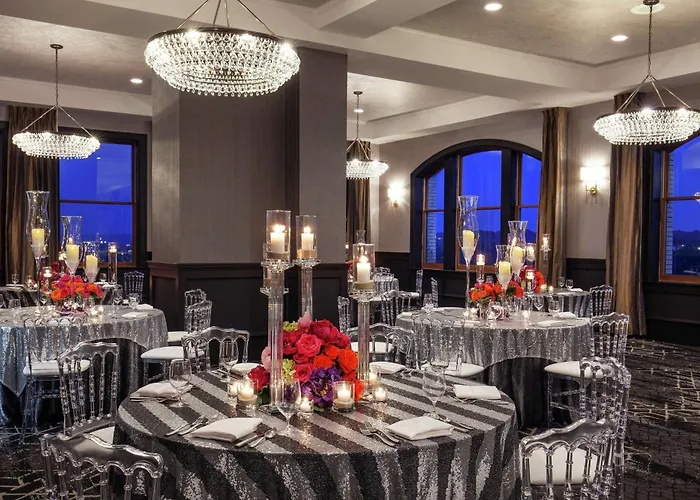 Doubletree By Hilton Youngstown Downtown