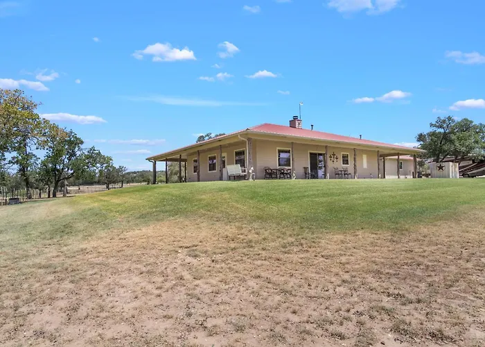 Omie'S Ranch Haus Hotel Fredericksburg