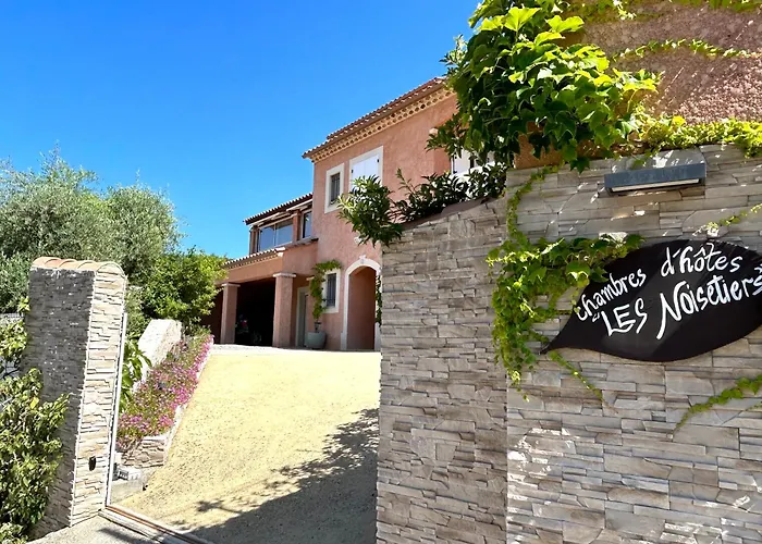 Chambres d'hôtes Les Noisetiers