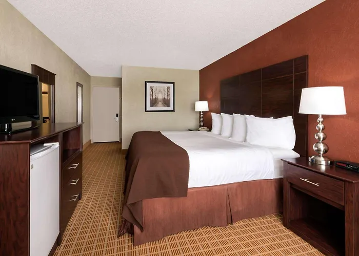 Baymont By Wyndham Midland Airport