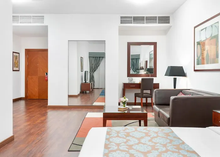 Golden Sands Hotel