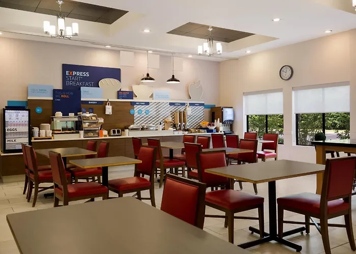 Holiday Inn Express Hotel & Suites Newton Sparta By Ihg
