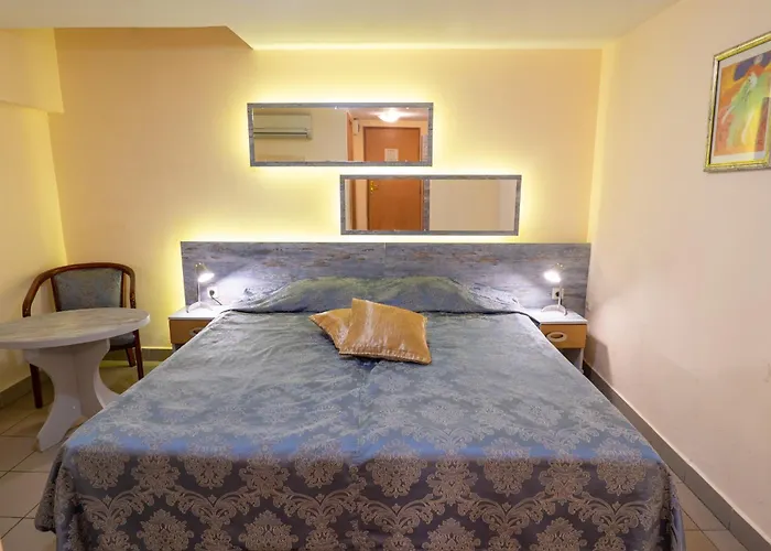 Victoria Hotel Warna