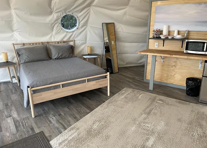 Canyon Rim Domes - A Luxury Glamping Experience!! Monticello